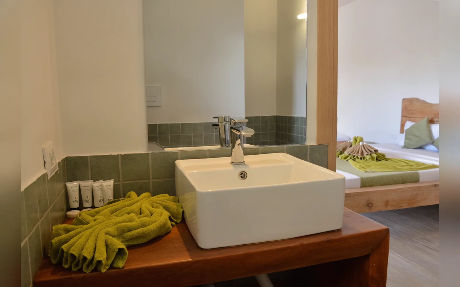 Camera con bagno privato — La Base Hotel, Zanzibar (foto 19)