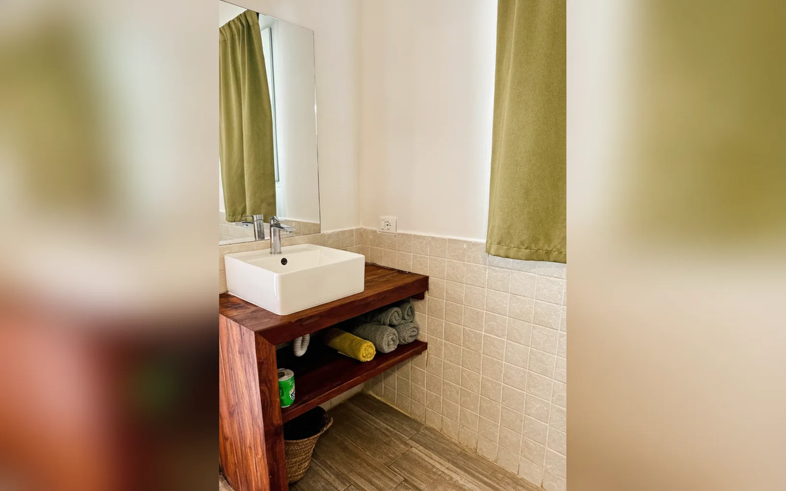 Camera con bagno privato — La Base Hotel, Zanzibar (foto 22)